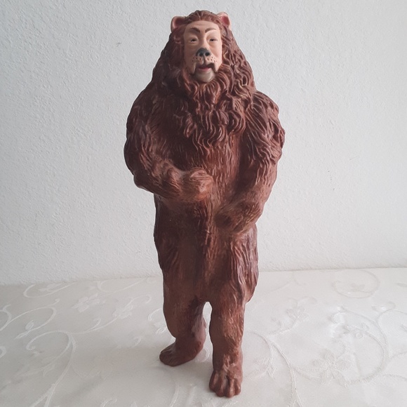 Vintage Collectible  Toy 1995 Wizard Of Oz Figurine Cowardly Lion - Picture 1 of 7